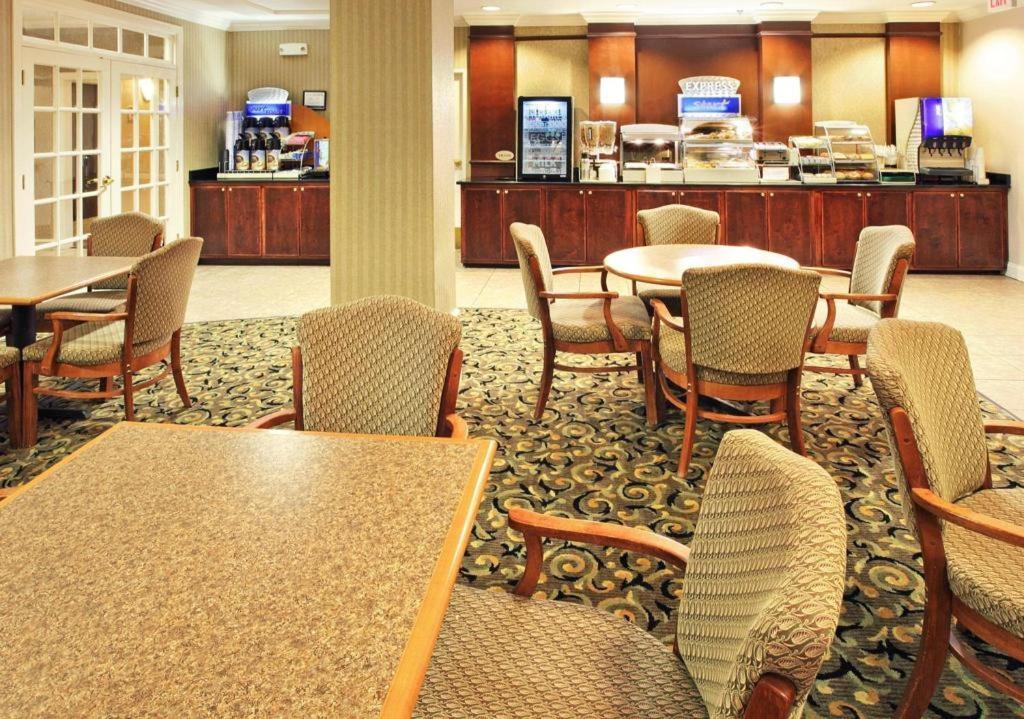 Holiday Inn Express Camden Hotel By Ihg Екстер'єр фото