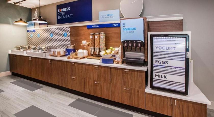 Holiday Inn Express Camden Hotel By Ihg Екстер'єр фото