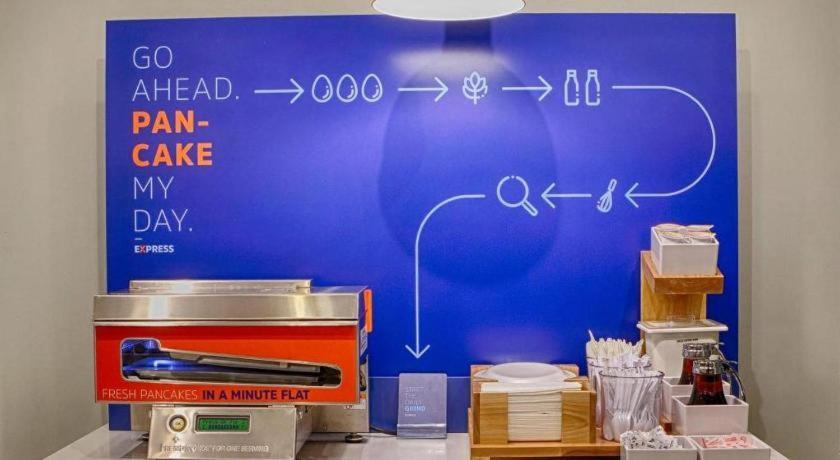 Holiday Inn Express Camden Hotel By Ihg Екстер'єр фото