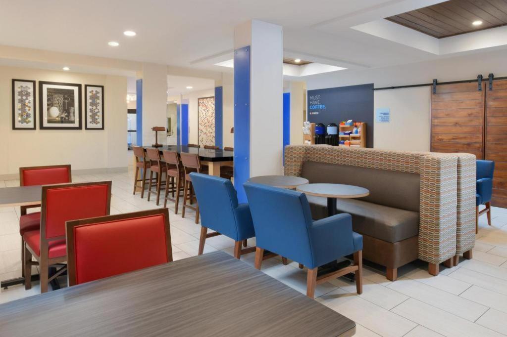 Holiday Inn Express Camden Hotel By Ihg Екстер'єр фото