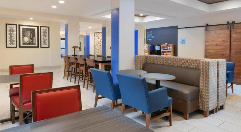 Holiday Inn Express Camden Hotel By Ihg Екстер'єр фото
