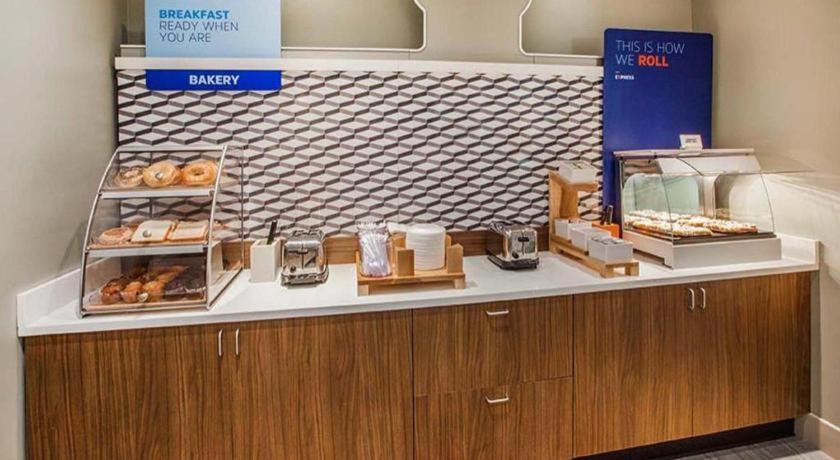 Holiday Inn Express Camden Hotel By Ihg Екстер'єр фото